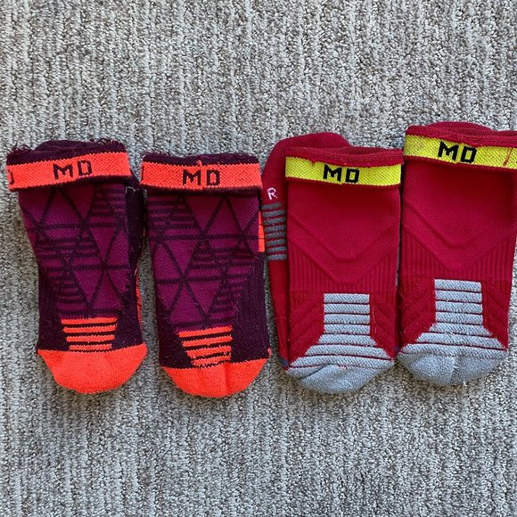 Lot of 2 Pairs Men's Medium Adidas Football Traxion Cushioned Crew Socks Red - Picture 3 of 4